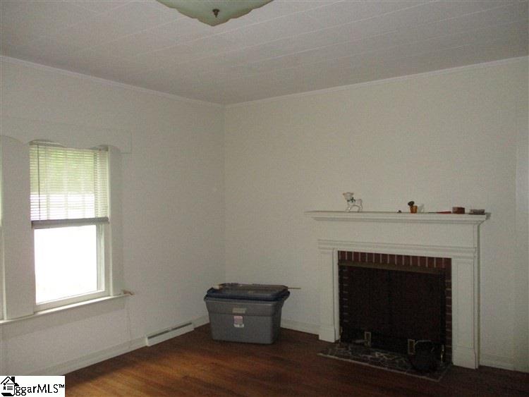 116 Tokeena Road Seneca, SC 29678 - Photo 4 of 22 Gallery Image 4