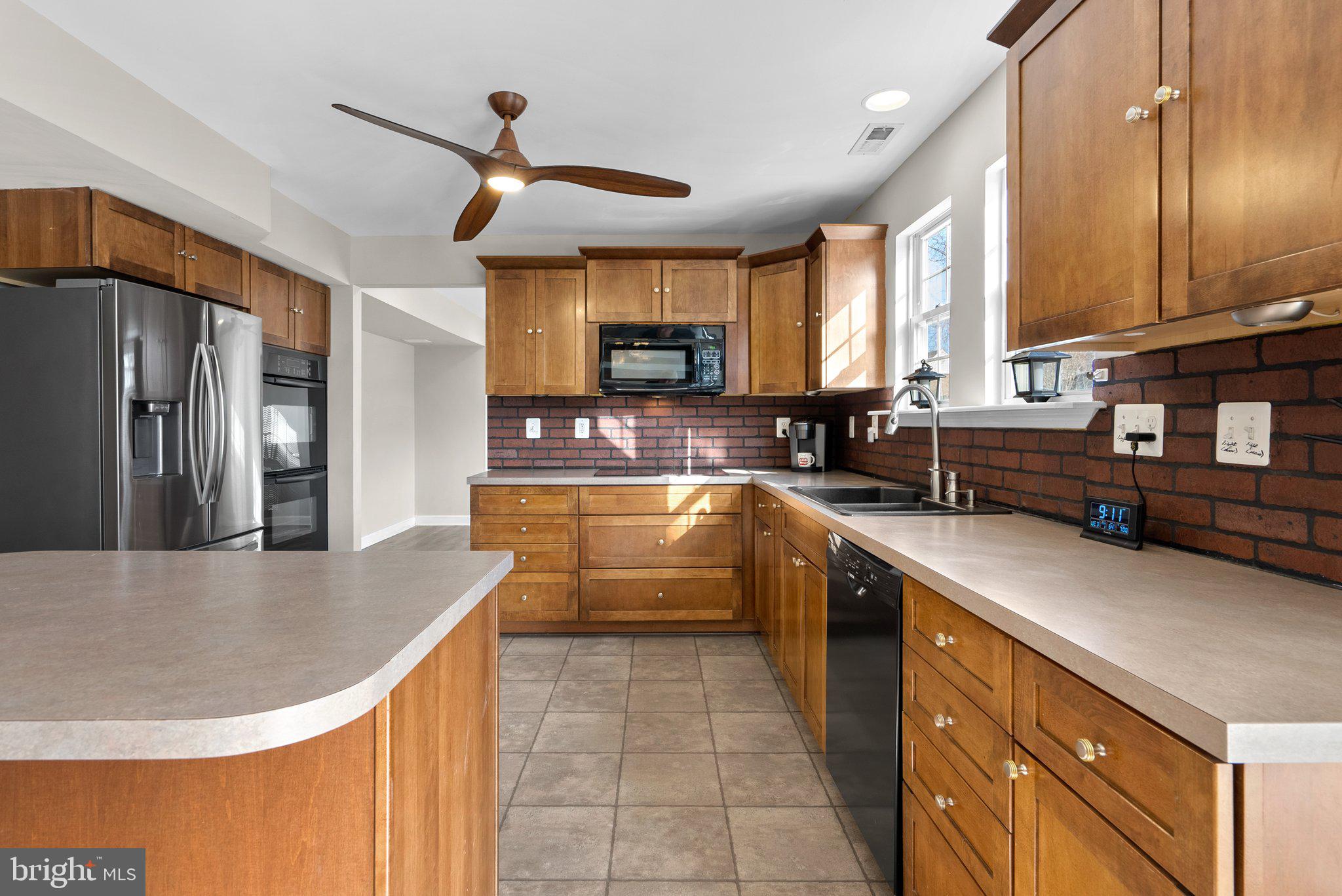8135 Highpoint Road Clearwater Beach, MD 21226 - Photo 8 of 32 KITCHEN