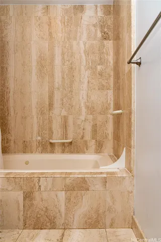 $7,000 | 4999 Kahala Avenue, Unit 445, Honolulu, HI 96816