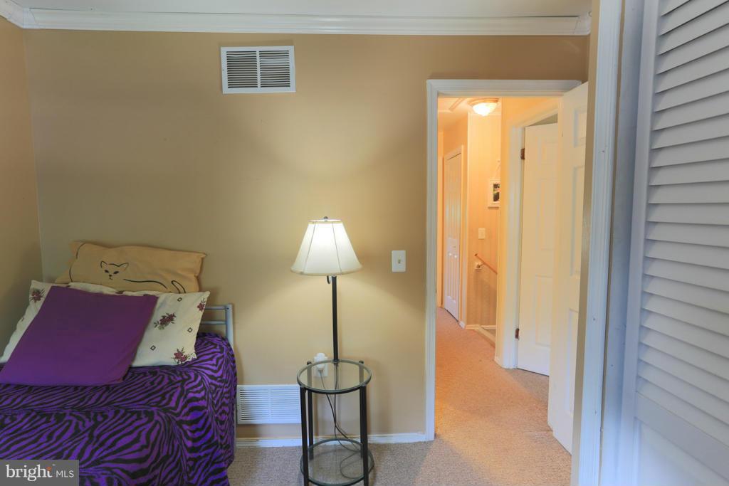 66 Bar Harbor Road Pasadena, MD 21122 - Photo 17 of 30 Bedroom