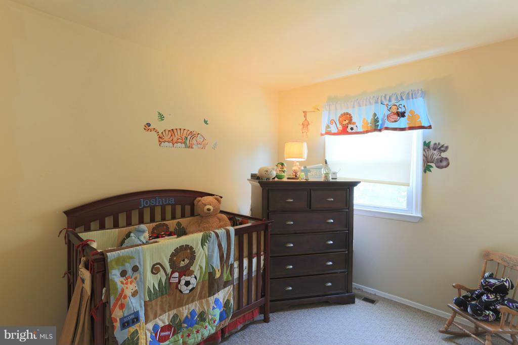 66 Bar Harbor Road Pasadena, MD 21122 - Photo 18 of 30 Bedroom
