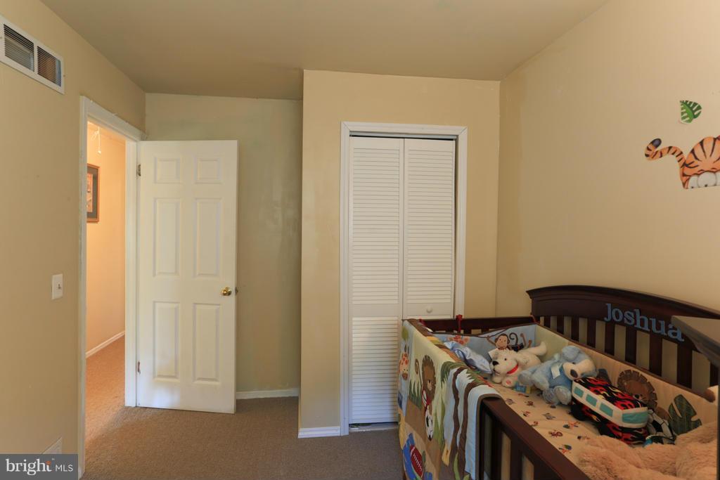 66 Bar Harbor Road Pasadena, MD 21122 - Photo 19 of 30 Bedroom