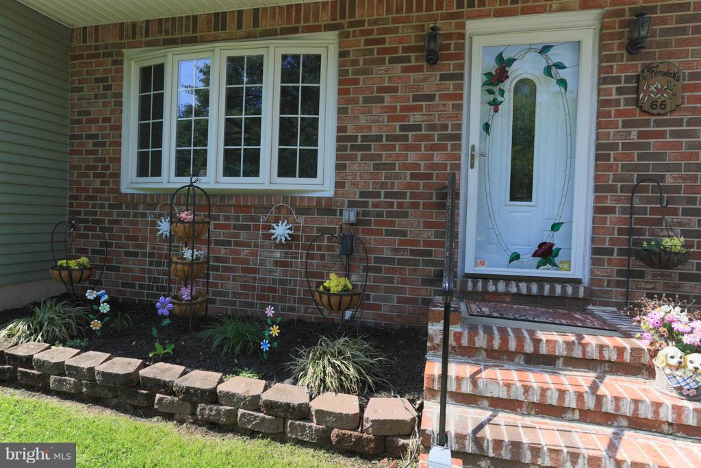 66 Bar Harbor Road Pasadena, MD 21122 - Photo 3 of 30 Exterior (Front)