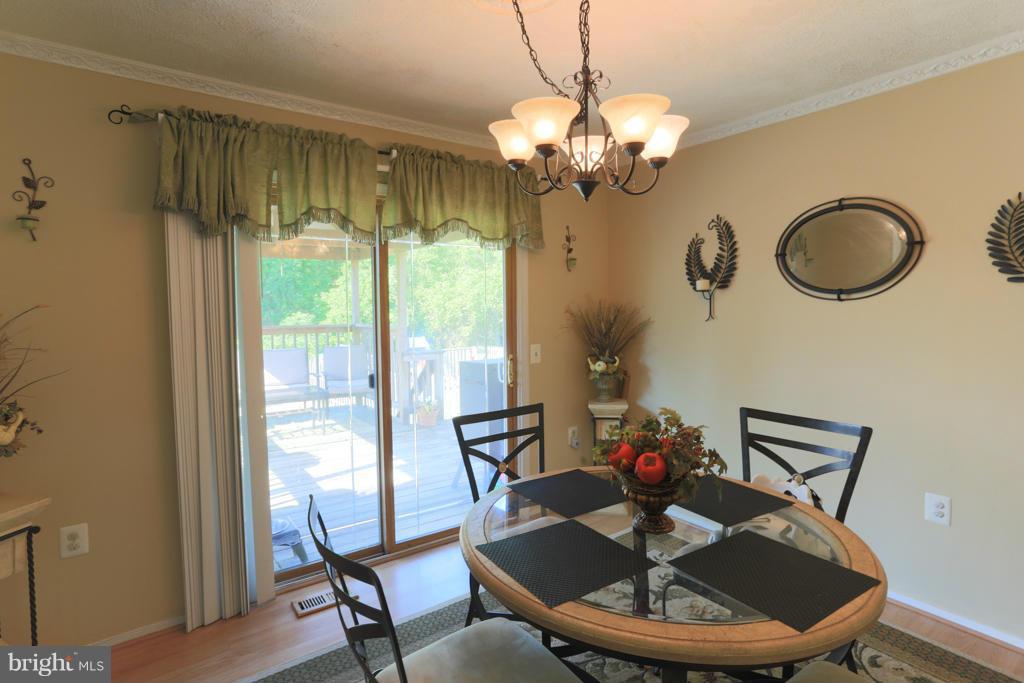 66 Bar Harbor Road Pasadena, MD 21122 - Photo 10 of 30 Dining Room