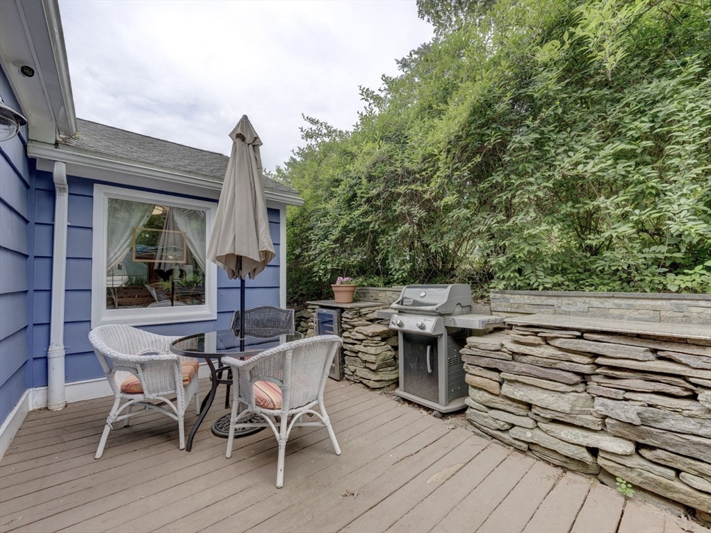 33-36 Overlook Road Holland, MA 01521 - Photo 27 of 38