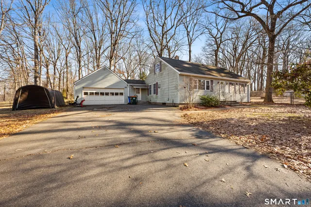 $379,000 | 288 Laning Street, Southington, CT 06489