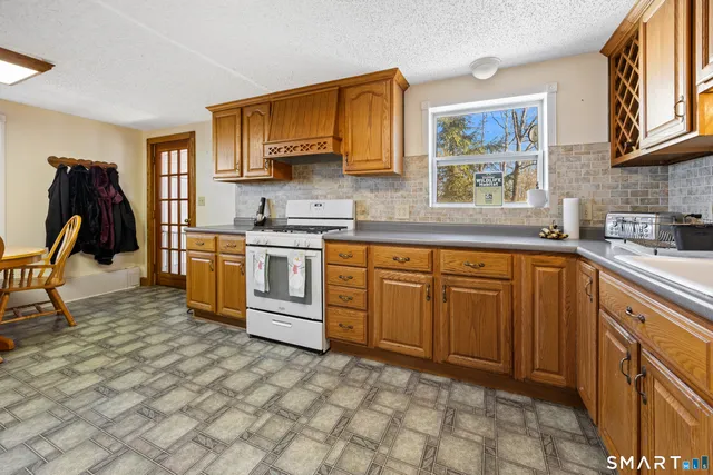 $379,000 | 288 Laning Street, Southington, CT 06489