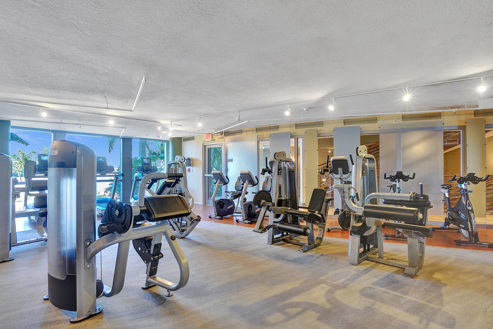2641 North Flamingo Road, Unit 406N Sunrise, FL 33323 - Photo 47 of 54 DSC03887