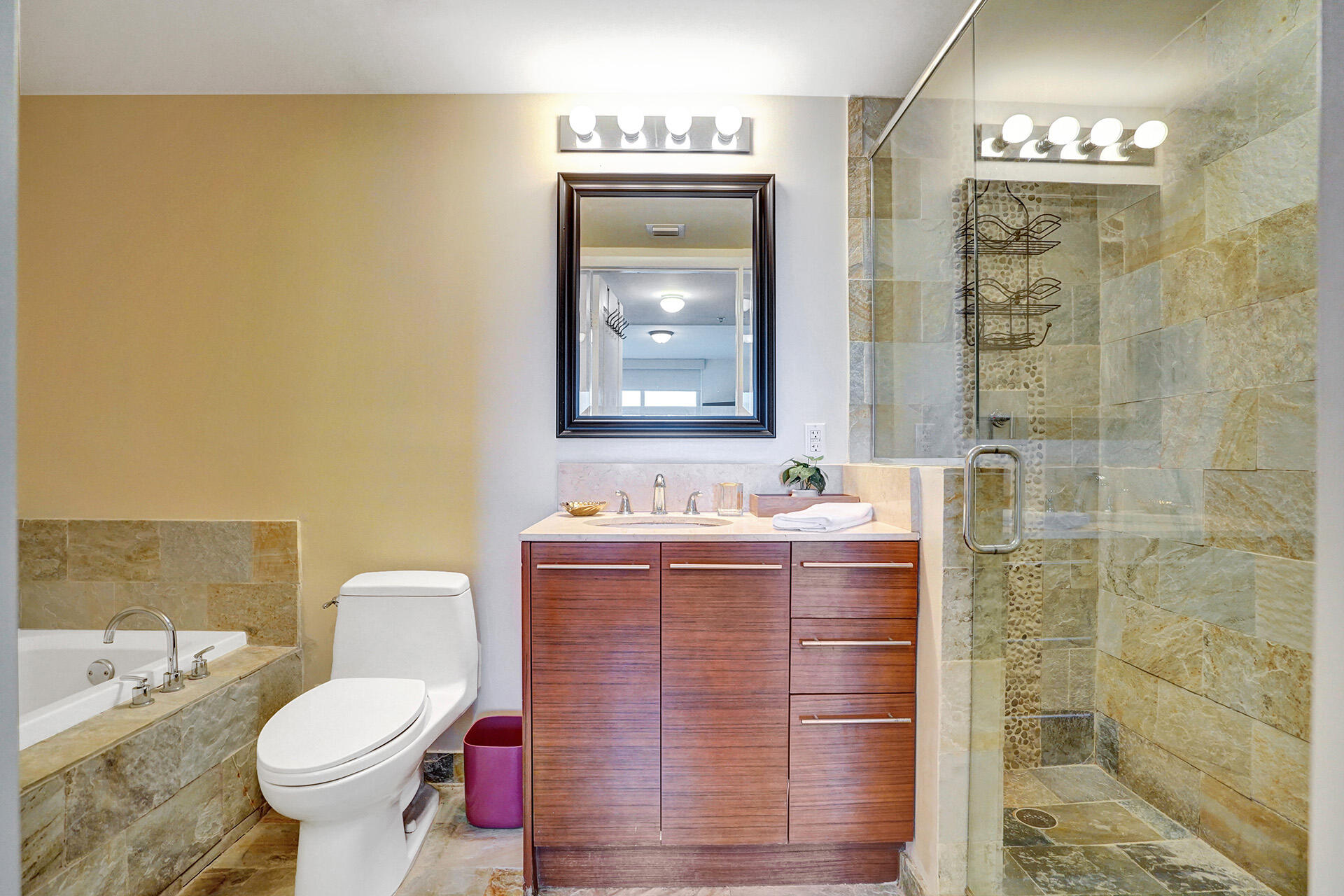 2641 North Flamingo Road, Unit 406N Sunrise, FL 33323 - Photo 10 of 54 DSC03755