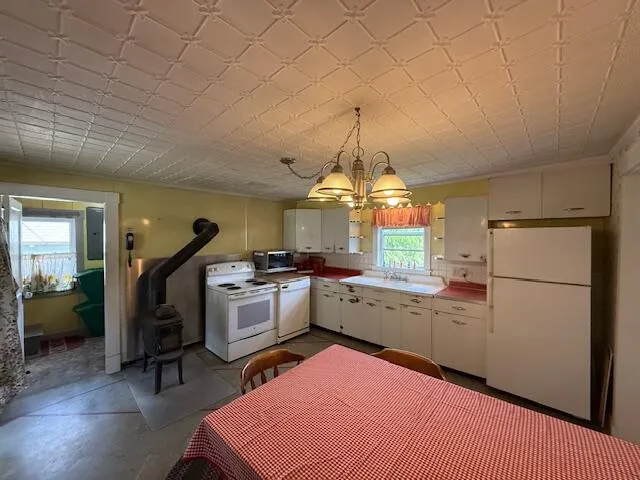 $274,000 | 10 Palm Street, Baileyville, ME 04694