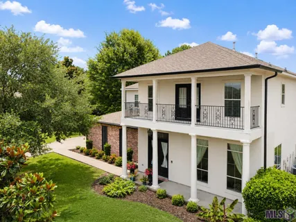 $740,000 | 6216 Breeze Point Drive, Gonzales, LA 70737