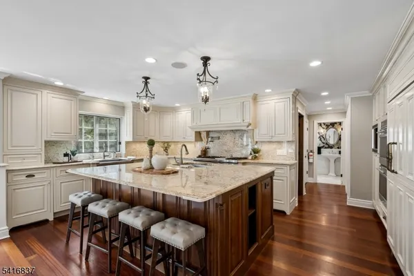 $2,800,000 | 3 Denman Court, Short Hills, NJ 07078