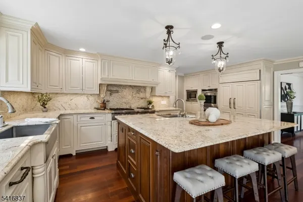 $2,800,000 | 3 Denman Court, Short Hills, NJ 07078
