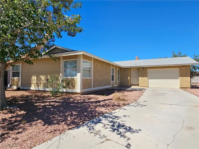 $1,895 | 4525 Troy Street, Las Vegas, NV 89103