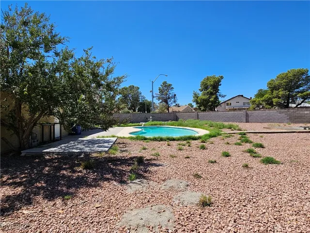 $1,895 | 4525 Troy Street, Las Vegas, NV 89103