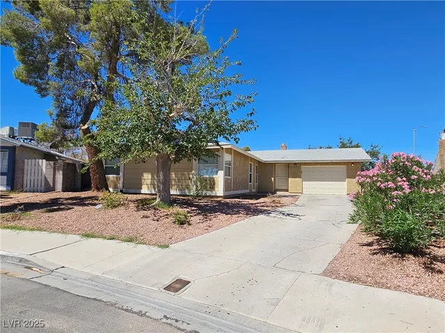 $1,895 | 4525 Troy Street, Las Vegas, NV 89103