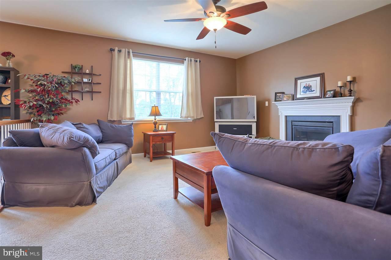 90 Hickory Ridge Circle York, PA 17404 - Photo 12 of 36