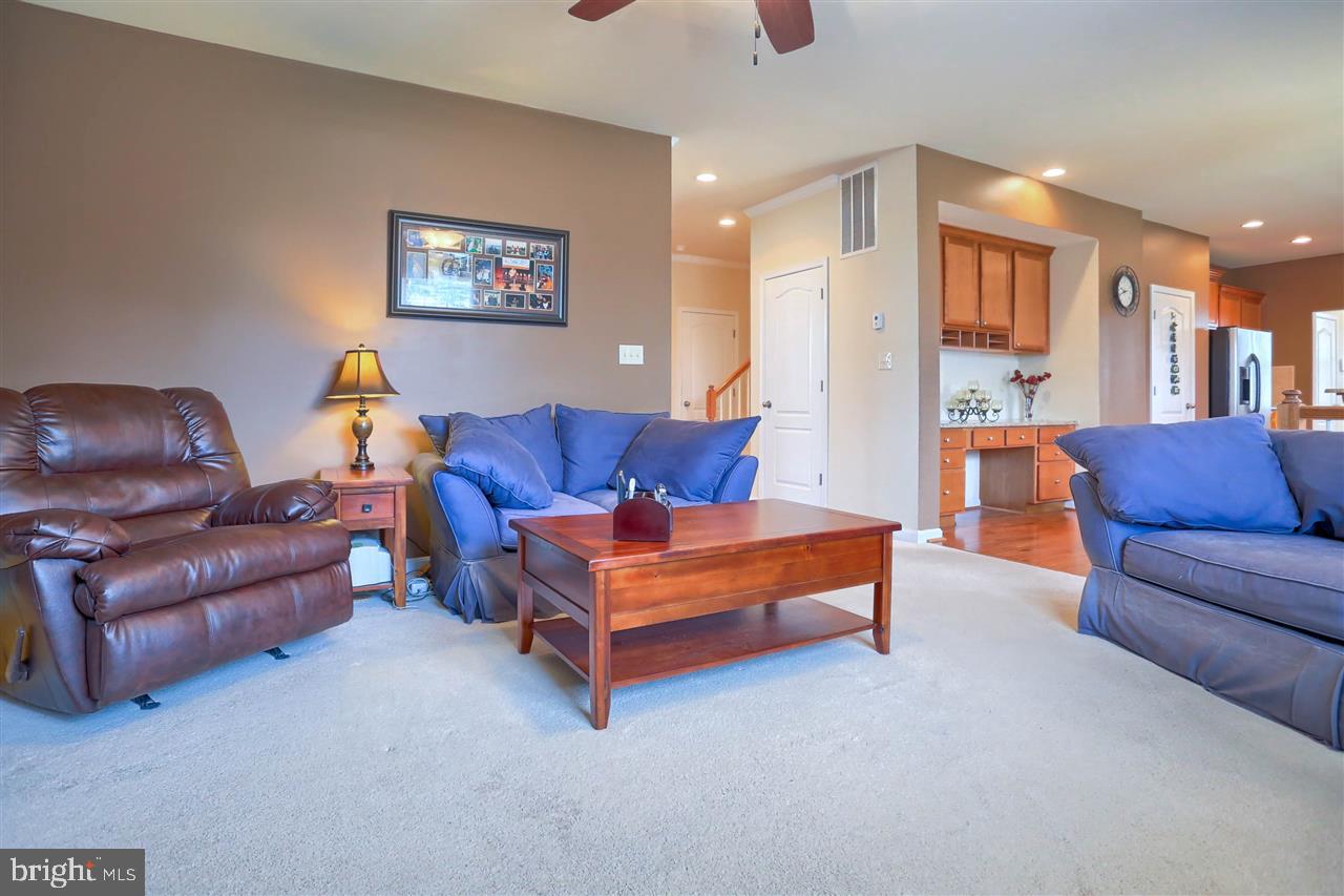 90 Hickory Ridge Circle York, PA 17404 - Photo 14 of 36