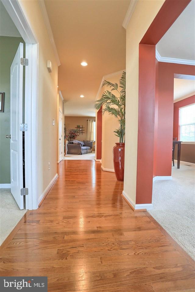 90 Hickory Ridge Circle York, PA 17404 - Photo 3 of 36