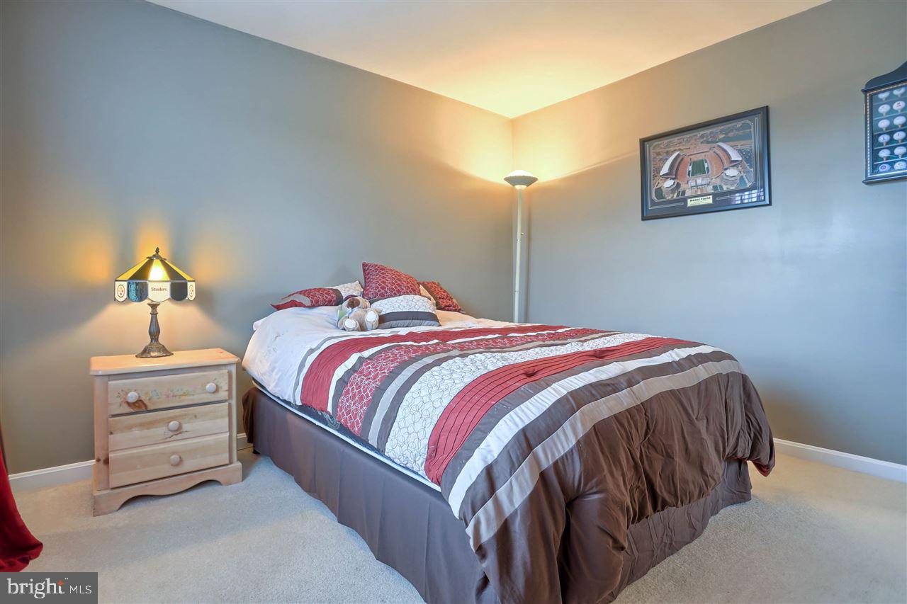 90 Hickory Ridge Circle York, PA 17404 - Photo 34 of 36