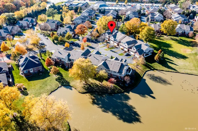 $399,900 | 13405 Forest Ridge Drive, Unit 13405, Palos Heights, IL 60463