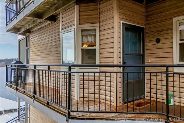 $325,000 | 37 Westshore Fls Court, Unit 3A, Lake Ozark, MO 65049