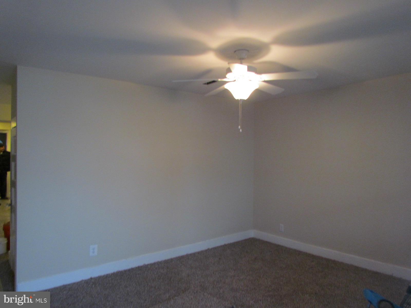 108 Avon Beach Road Baltimore, MD 21222 - Photo 4 of 16 Living Room