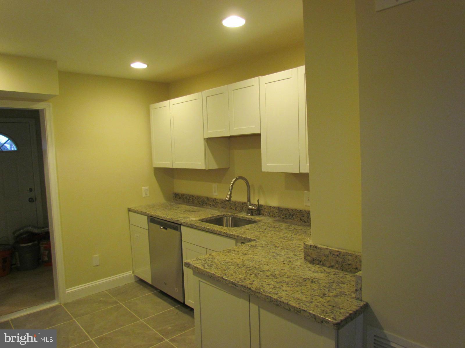 108 Avon Beach Road Baltimore, MD 21222 - Photo 5 of 16 Kitchen