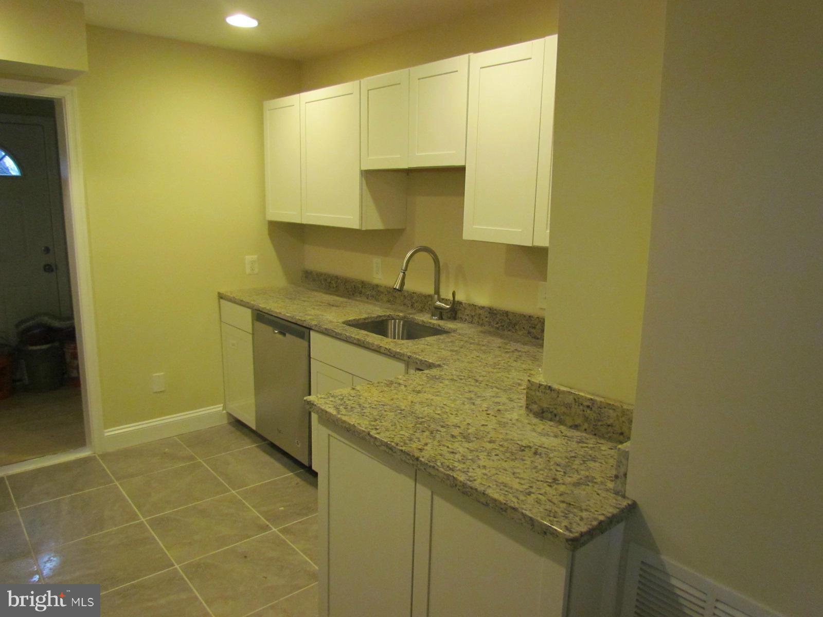 108 Avon Beach Road Baltimore, MD 21222 - Photo 6 of 16 Kitchen