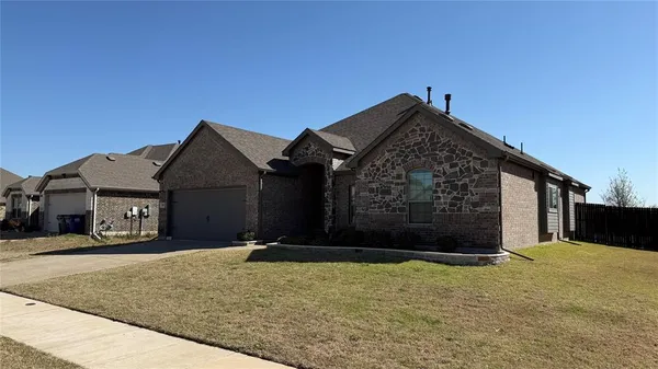 $2,350 | 4006 Whitetail Lane, Melissa, TX 75454