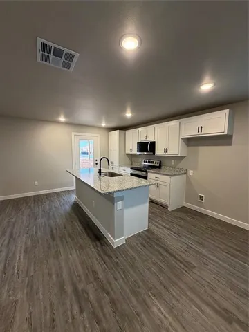 $2,750 | 411 Colorado Street, Abilene, TX 79601