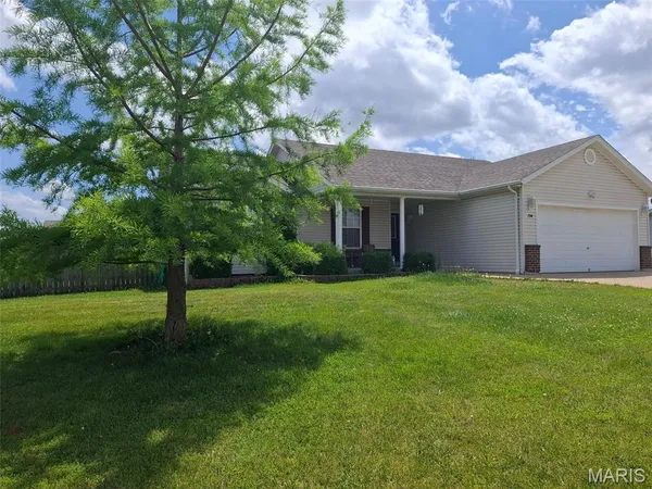$290,000 | 734 Warrior Pass, Warrenton, MO 63383