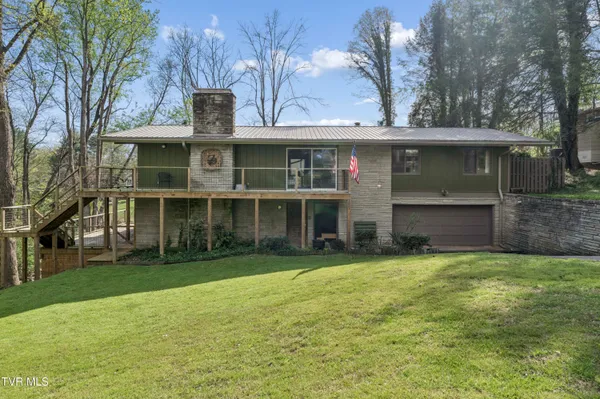 $549,900 | 1823 Woodhaven Drive, Elizabethton, TN 37643