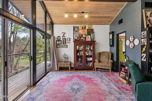 $549,900 | 1823 Woodhaven Drive, Elizabethton, TN 37643