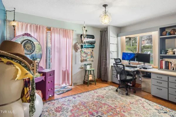 $549,900 | 1823 Woodhaven Drive, Elizabethton, TN 37643