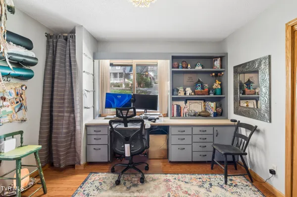 $549,900 | 1823 Woodhaven Drive, Elizabethton, TN 37643