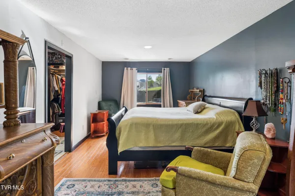 $549,900 | 1823 Woodhaven Drive, Elizabethton, TN 37643