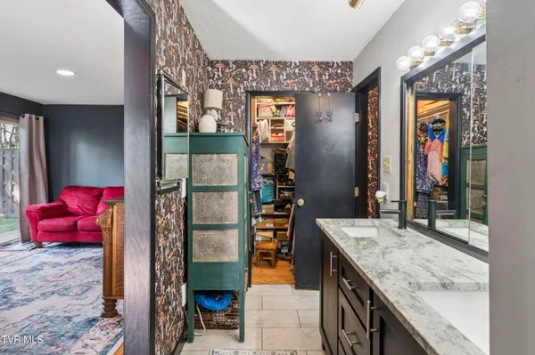 $549,900 | 1823 Woodhaven Drive, Elizabethton, TN 37643