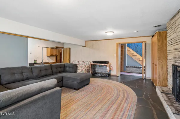 $549,900 | 1823 Woodhaven Drive, Elizabethton, TN 37643