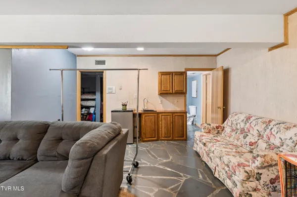 $549,900 | 1823 Woodhaven Drive, Elizabethton, TN 37643