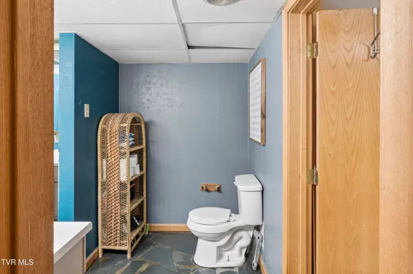 $549,900 | 1823 Woodhaven Drive, Elizabethton, TN 37643