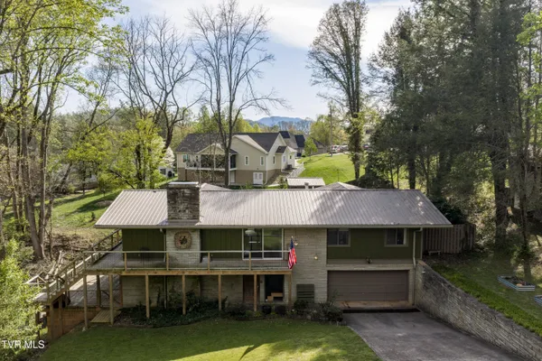 $549,900 | 1823 Woodhaven Drive, Elizabethton, TN 37643