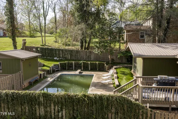 $549,900 | 1823 Woodhaven Drive, Elizabethton, TN 37643