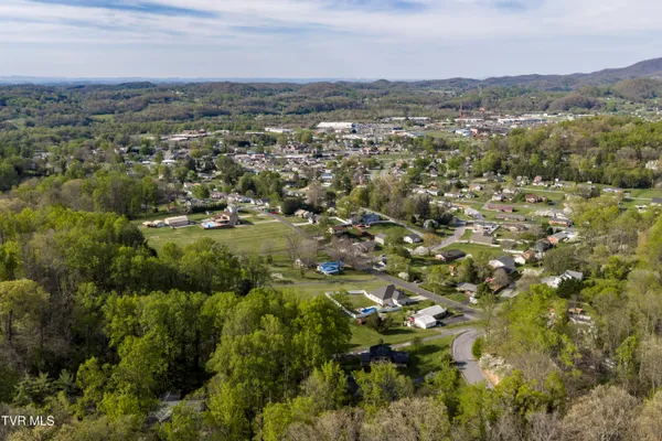 $549,900 | 1823 Woodhaven Drive, Elizabethton, TN 37643