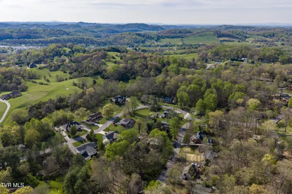 $549,900 | 1823 Woodhaven Drive, Elizabethton, TN 37643