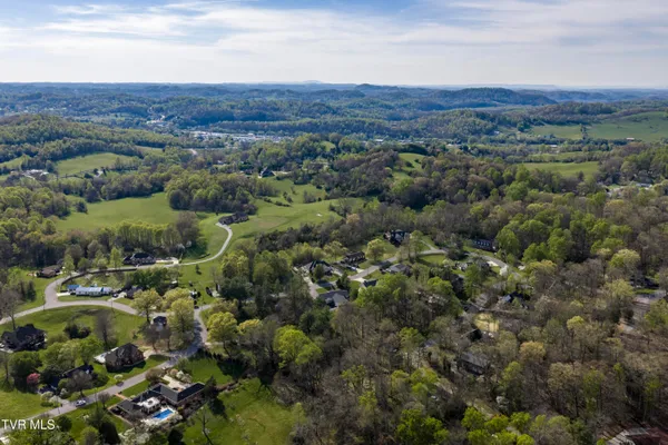 $549,900 | 1823 Woodhaven Drive, Elizabethton, TN 37643