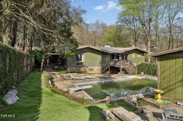 $549,900 | 1823 Woodhaven Drive, Elizabethton, TN 37643