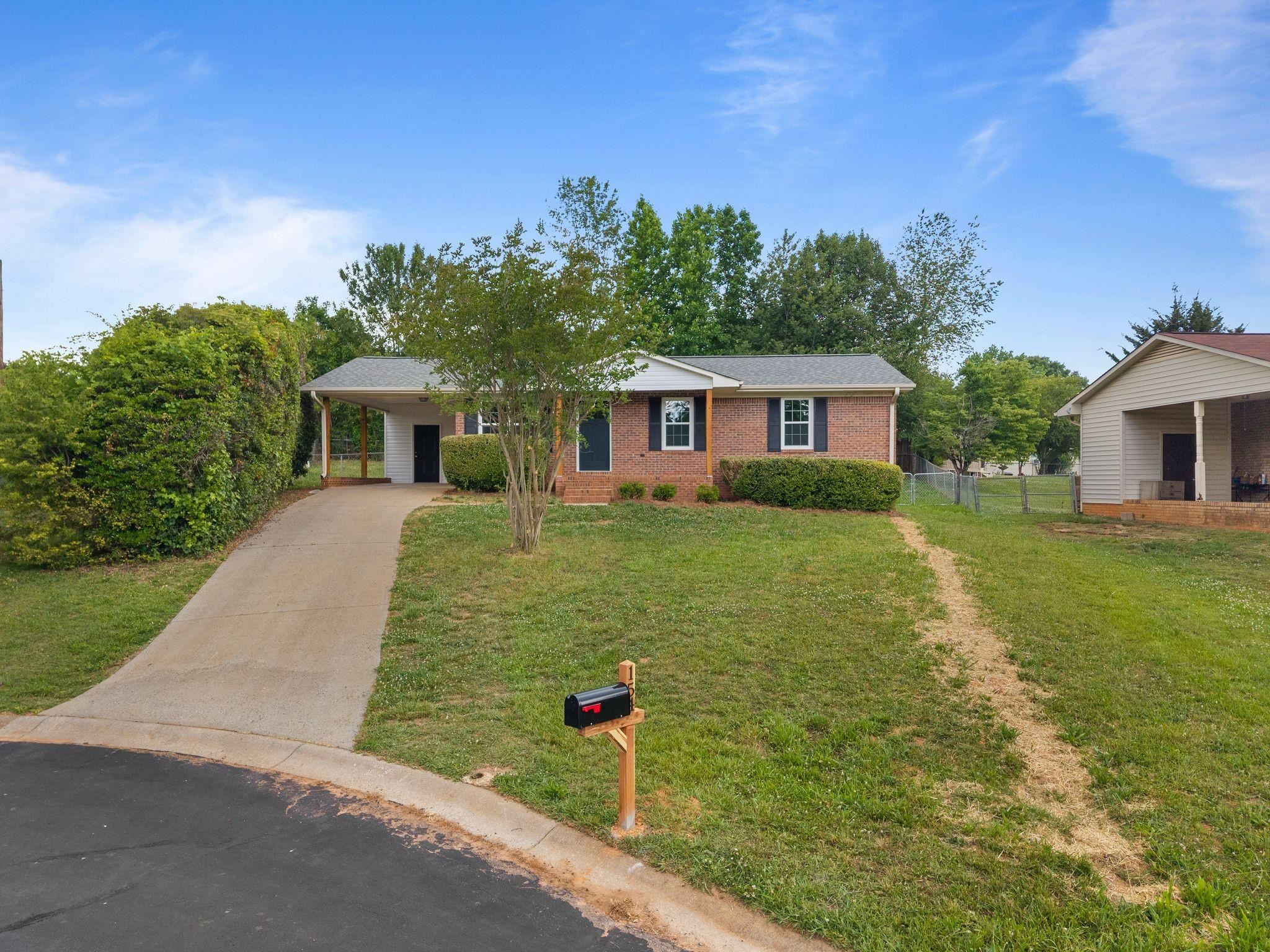 154 Glassy Drive Inman, SC 29349 - Photo 1 of 26