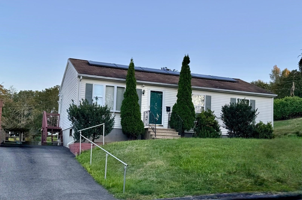 54 Kenberma Road Worcester, MA 01604 - Photo 3 of 18 Gallery Image 3