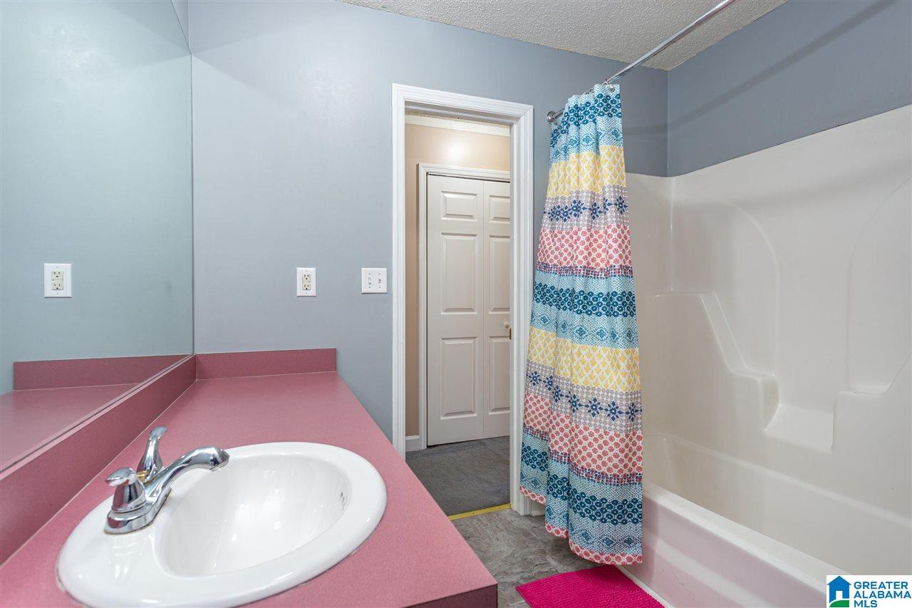 135 Northeast Nichols Road Leeds, AL 35094 - Photo 23 of 43